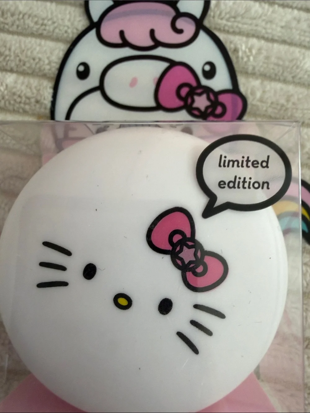 Hello Kitty the Crème Shop Macaron Lip Balm – White & Pink NIB